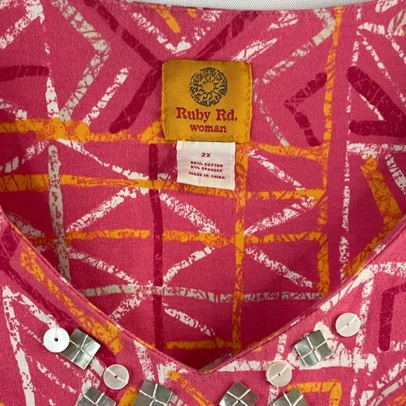 Ruby Rd pink cotton blend top. This is bright and happy and very very soft! 2X - Picture 4 of 4